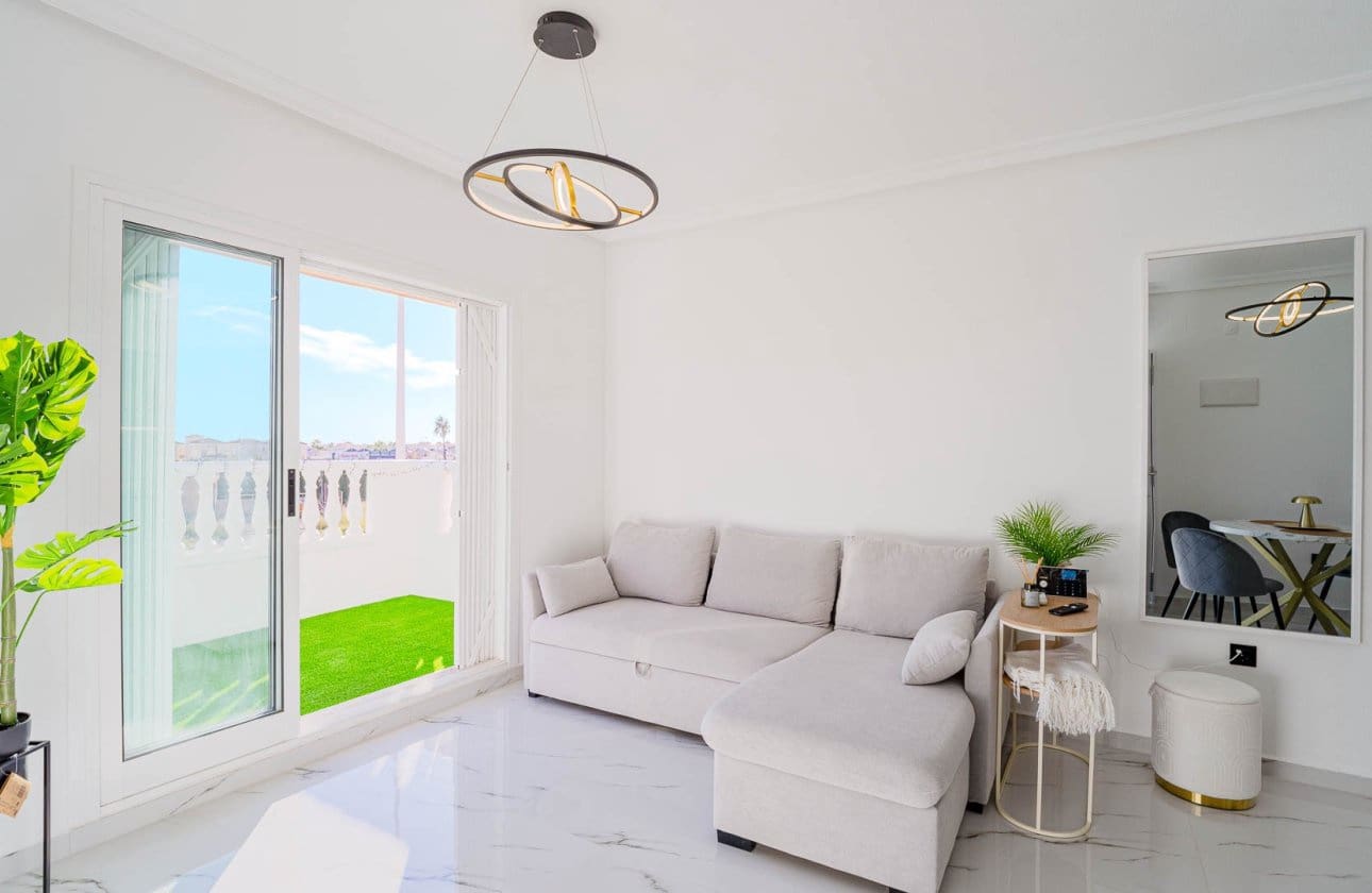 1 bedroom Townhouse for sale in Playa Flamenca with pool - € 170,000 (Ref: 9499781)