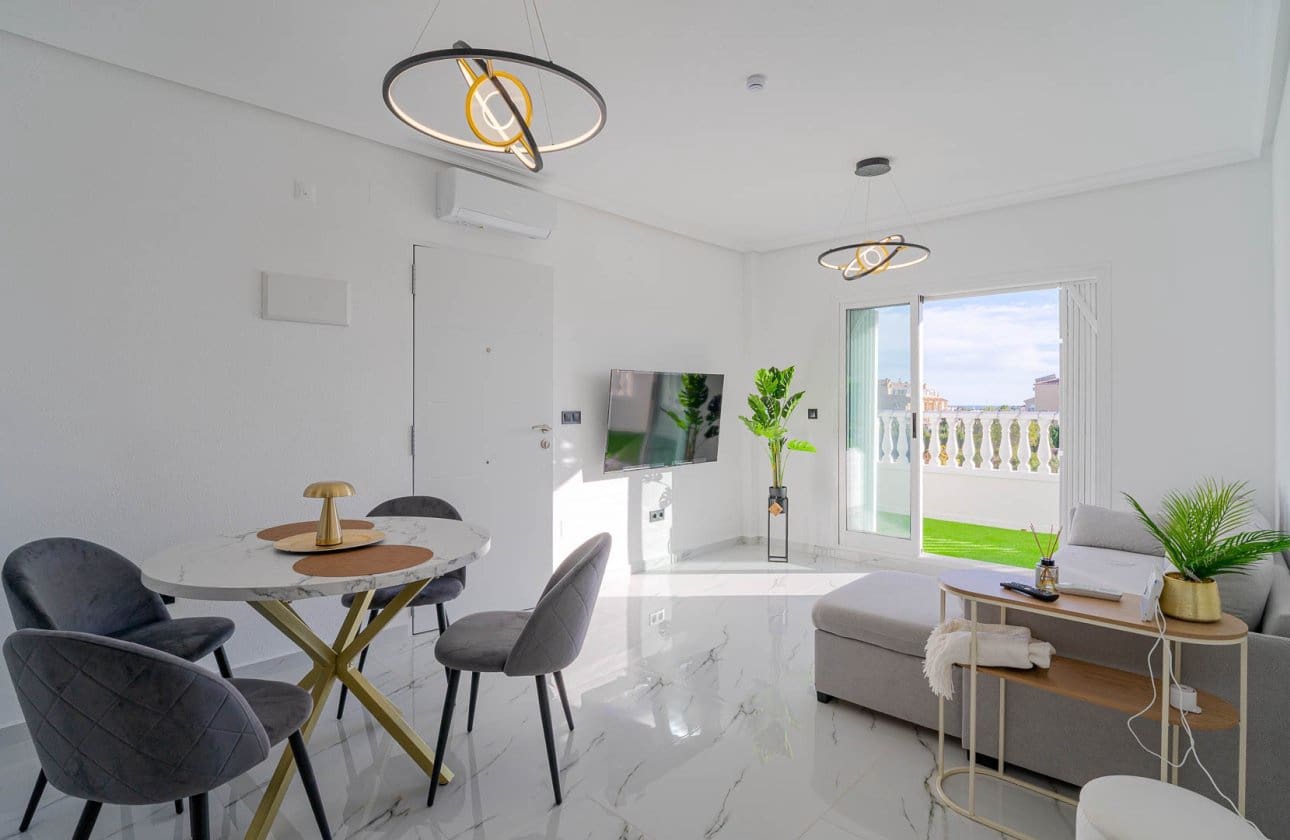 1 bedroom Townhouse for sale in Playa Flamenca with pool - € 170,000 (Ref: 9499781)