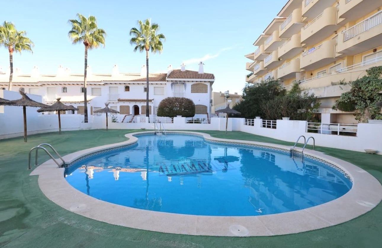 2 slaapkamer Huis te koop in Campoamor met zwembad - € 300.000 (Ref: 9510139)