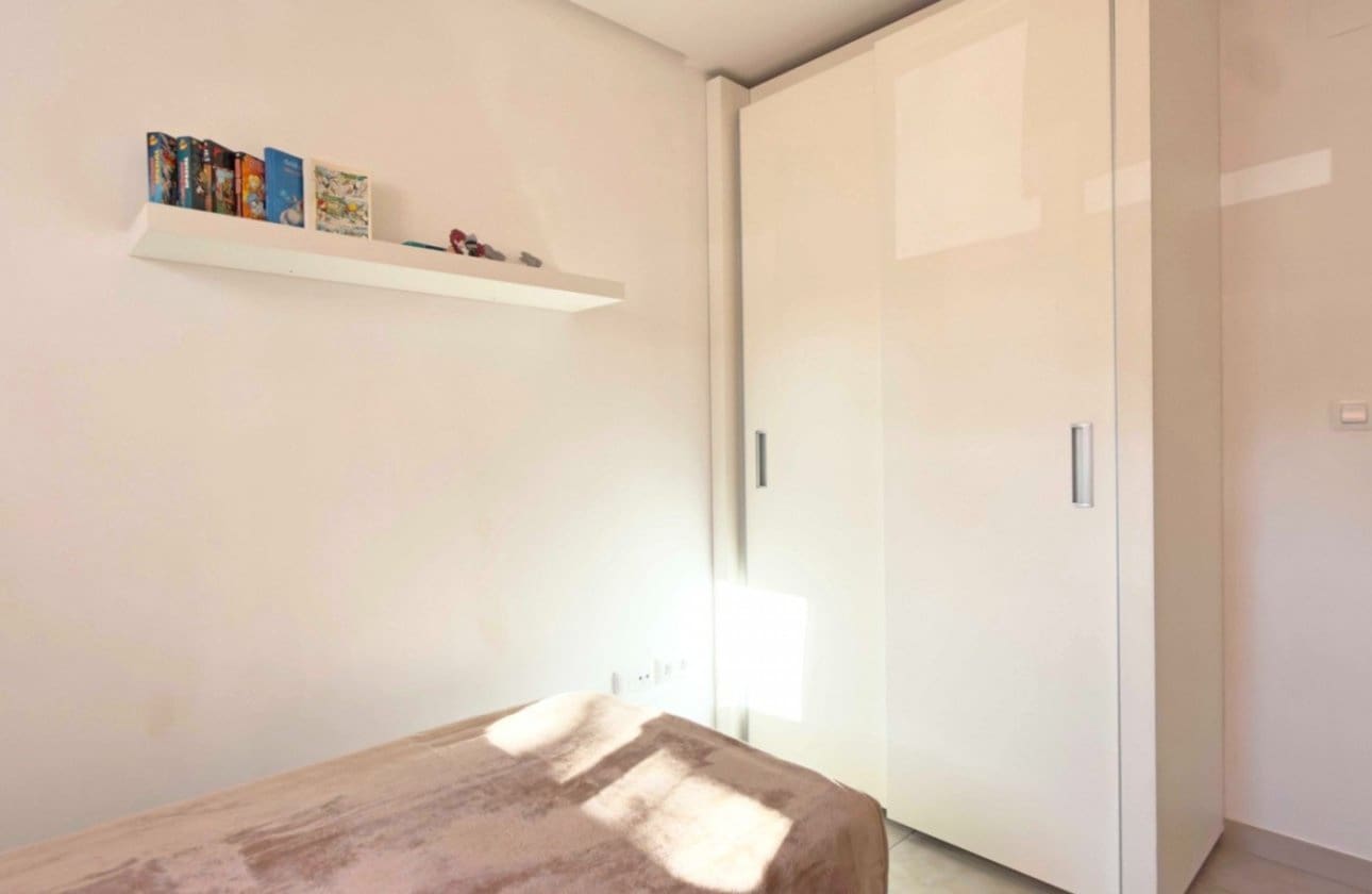 2 slaapkamer Appartement te koop in Los Dolses met zwembad garage - € 229.000 (Ref: 9519345)