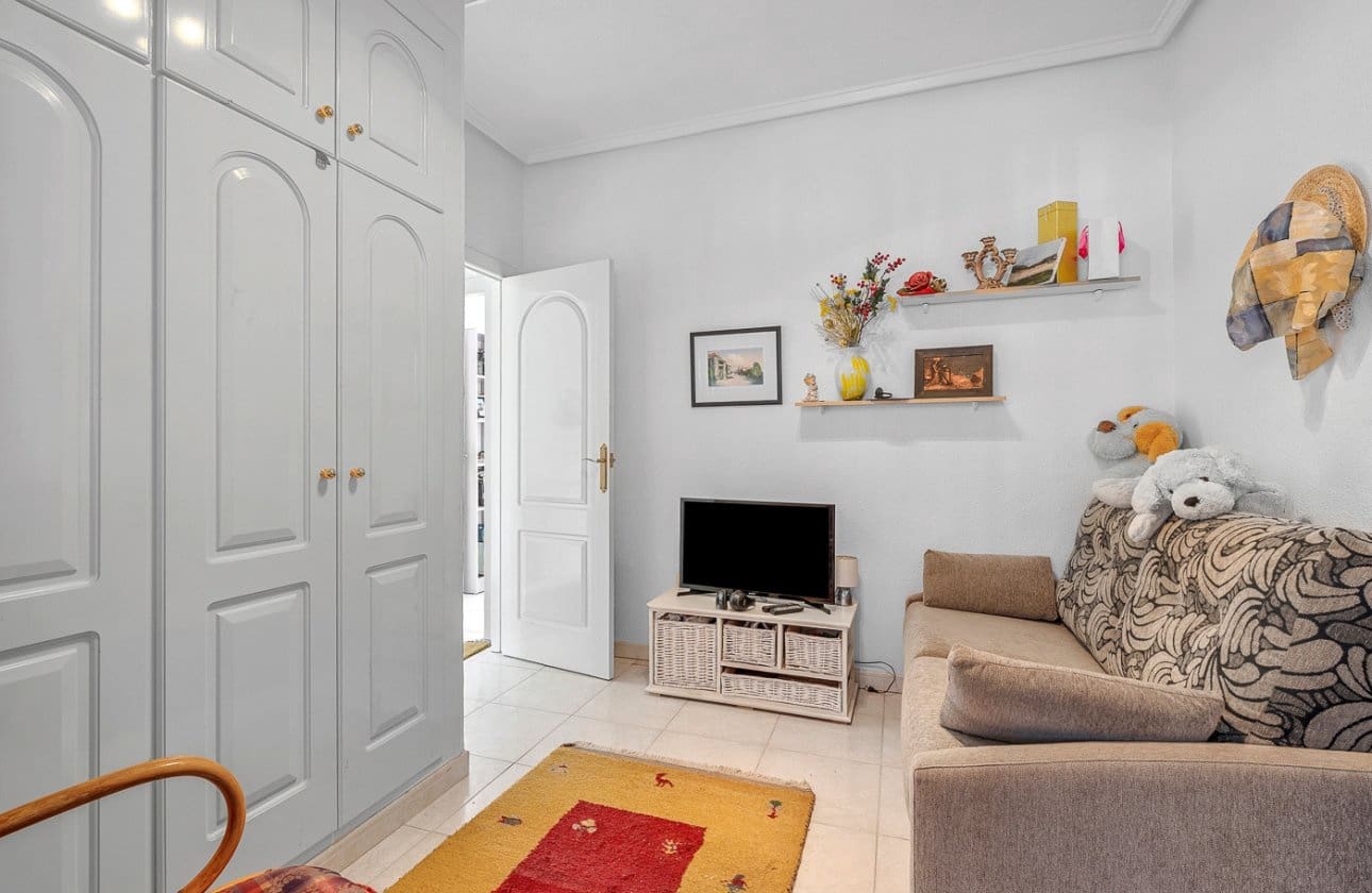 2 bedroom Townhouse for sale in Ciudad Quesada with pool - € 189,000 (Ref: 9536284)