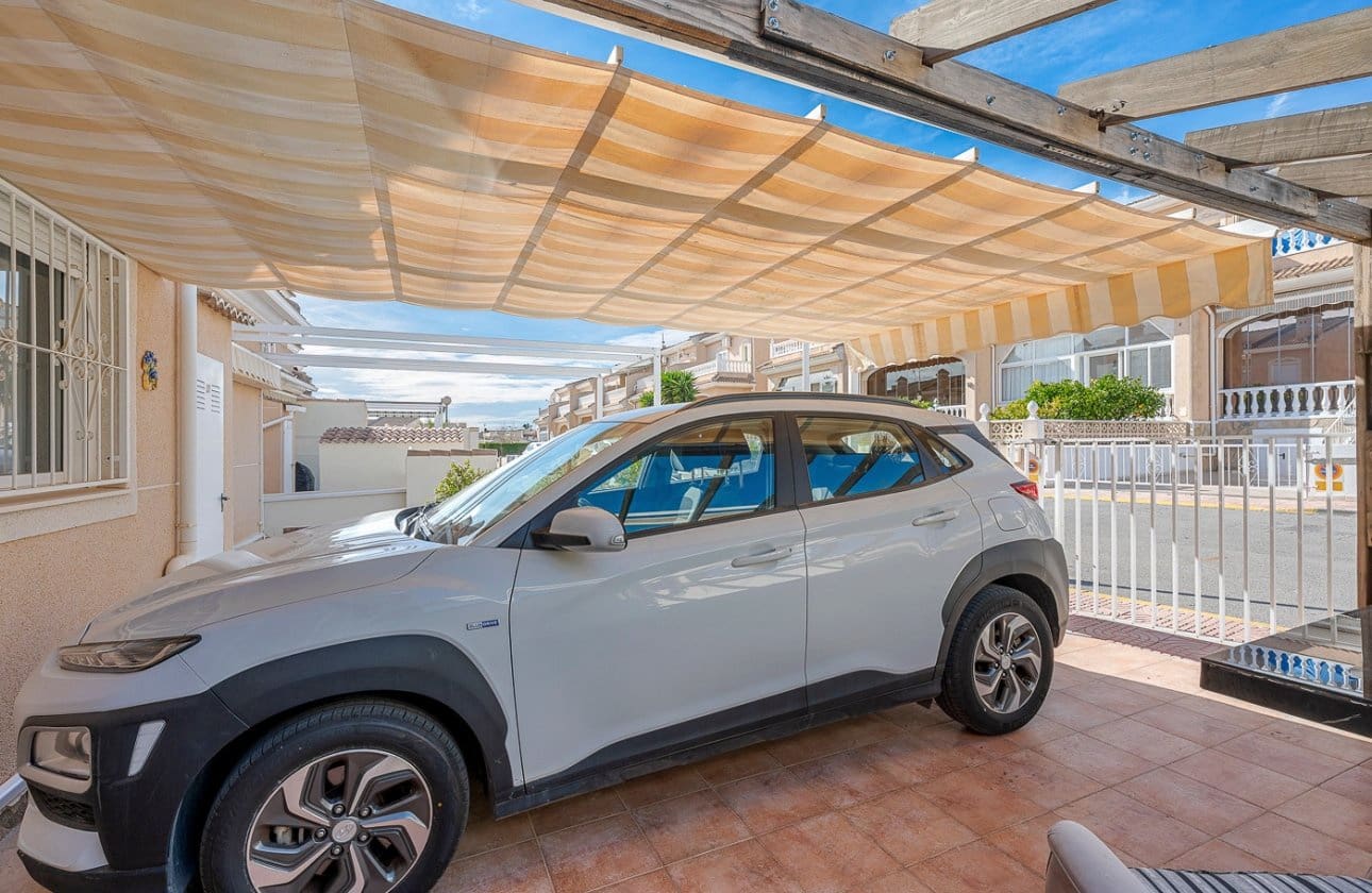 2 bedroom Townhouse for sale in Ciudad Quesada with pool - € 189,000 (Ref: 9536284)