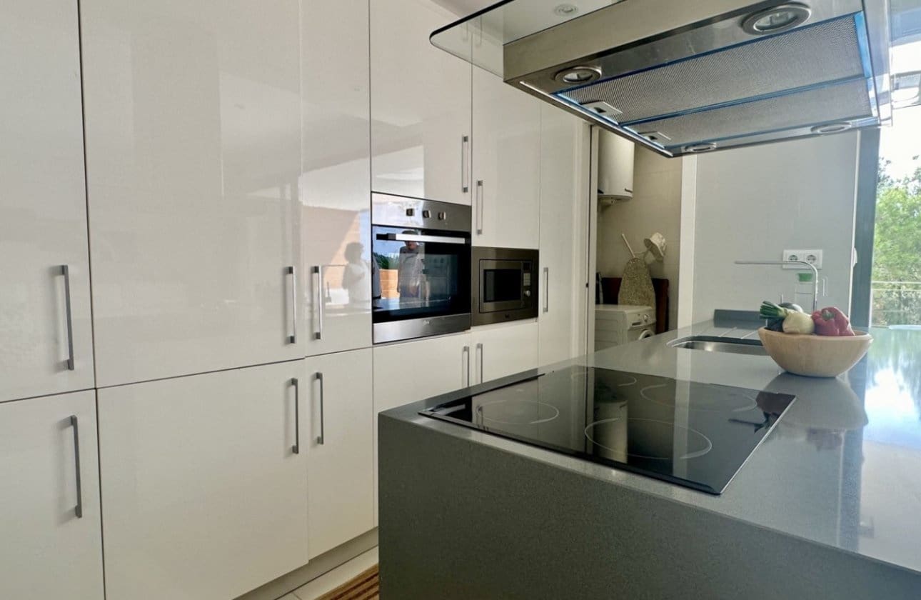 2 soverom Leilighet til salgs i Villamartin med svømmebasseng garasje - € 255 000 (Ref: 9540904)