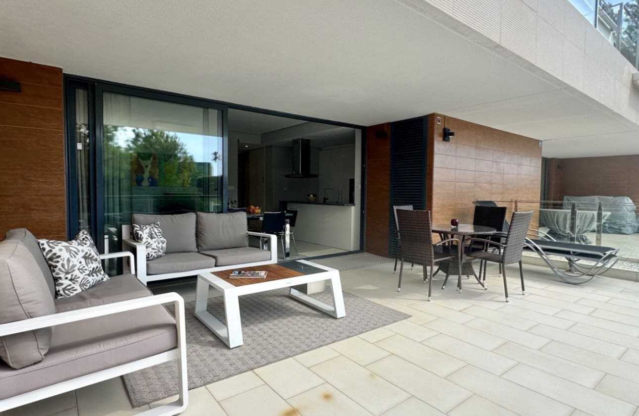 2 soverom Leilighet til salgs i Villamartin med svømmebasseng garasje - € 255 000 (Ref: 9540904)