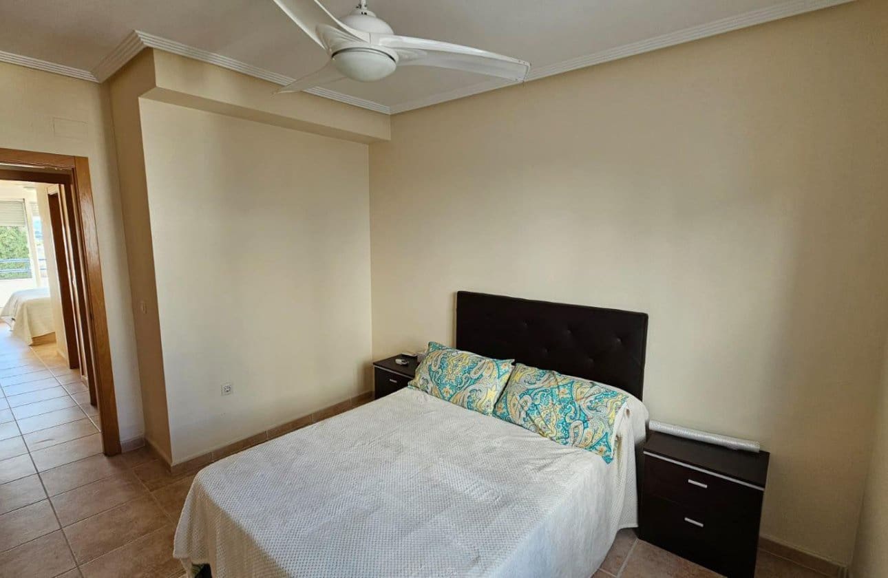 Apartamento de 2 habitaciones en La Veleta en venta con piscina garaje - 195.000 € (Ref: 9540905)