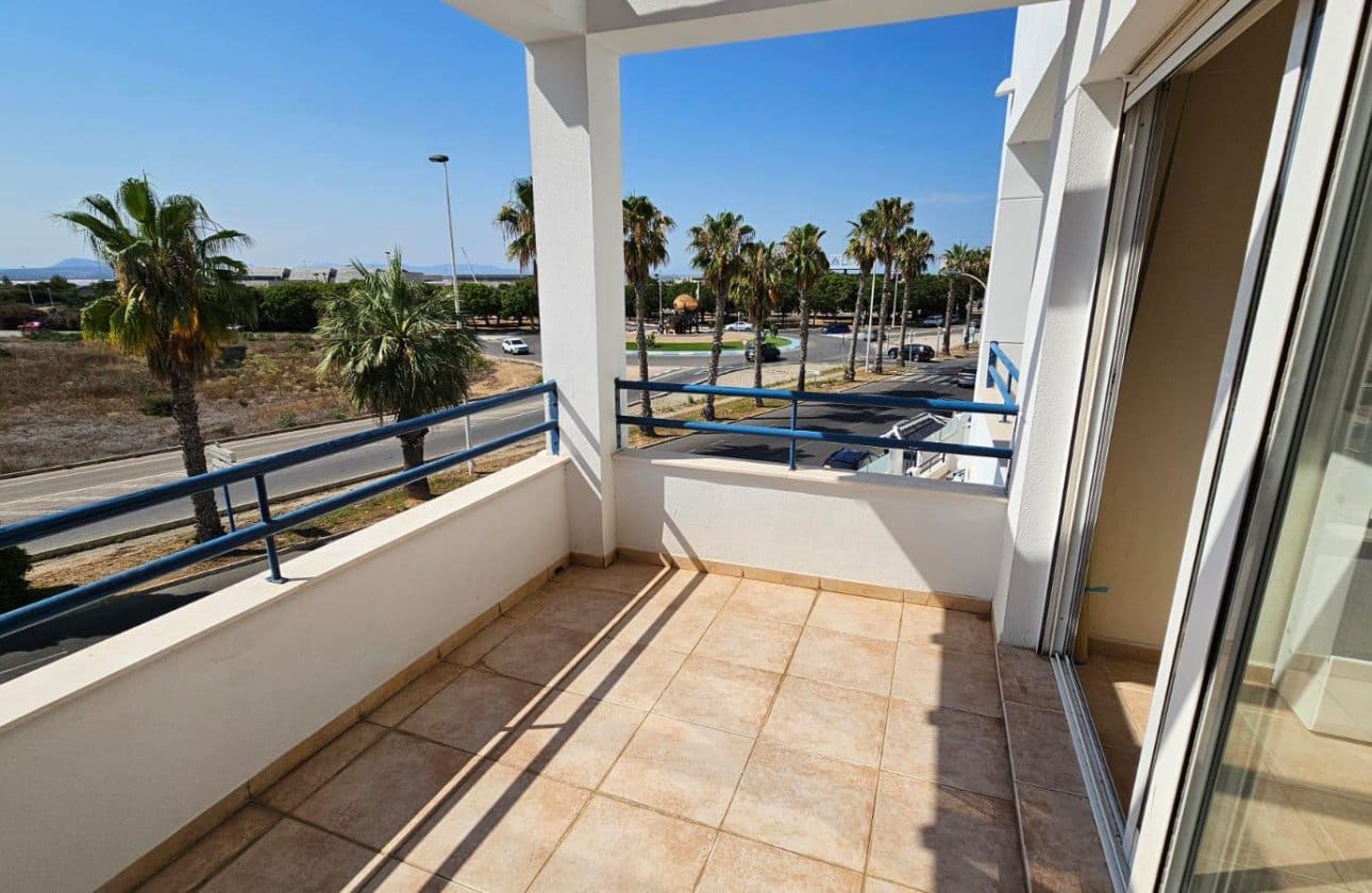 Apartamento de 2 habitaciones en La Veleta en venta con piscina garaje - 195.000 € (Ref: 9540905)