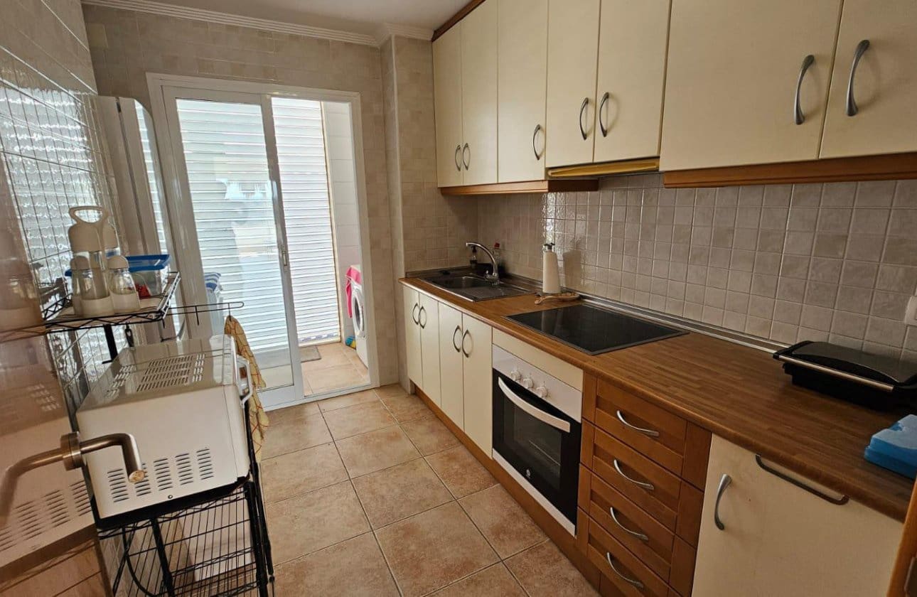 Apartamento de 2 habitaciones en La Veleta en venta con piscina garaje - 195.000 € (Ref: 9540905)