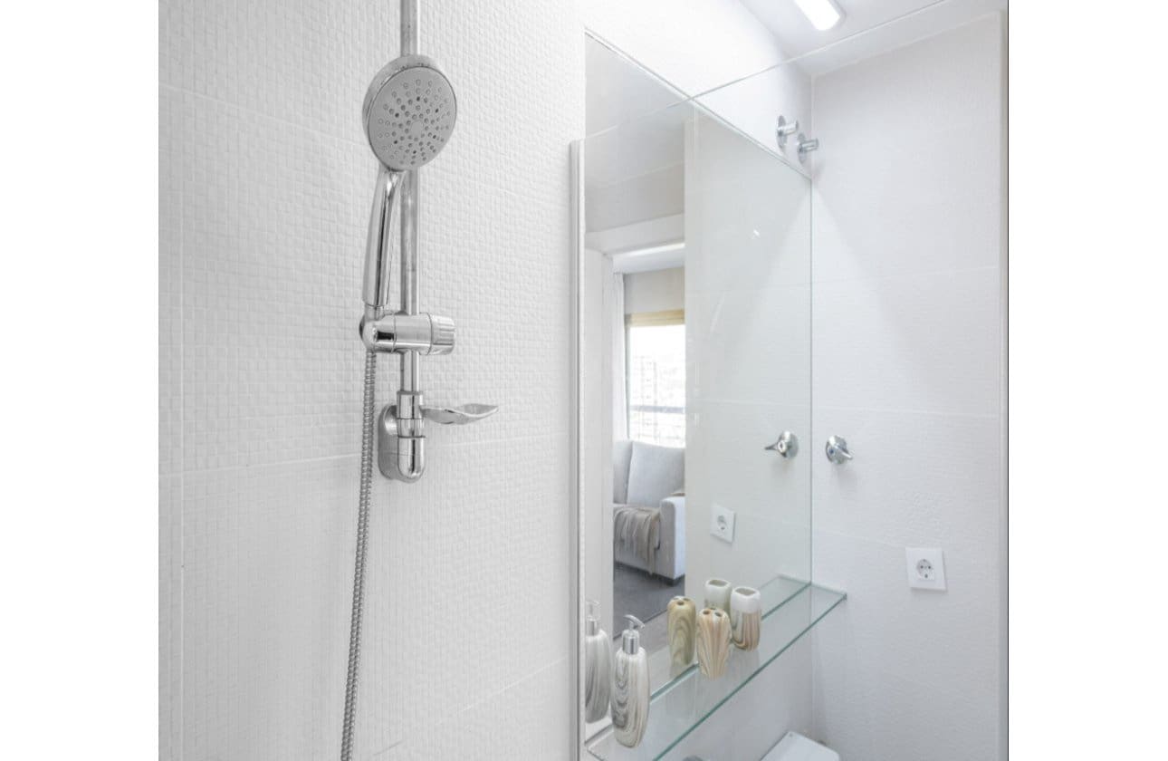 1 soveværelse Strandlejlighed til salg i Benidorm med swimmingpool - € 199.000 (Ref: 9569101)