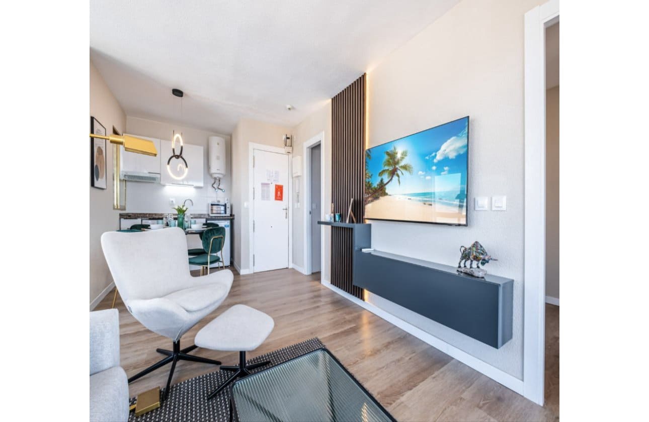 1 soveværelse Strandlejlighed til salg i Benidorm med swimmingpool - € 199.000 (Ref: 9569101)