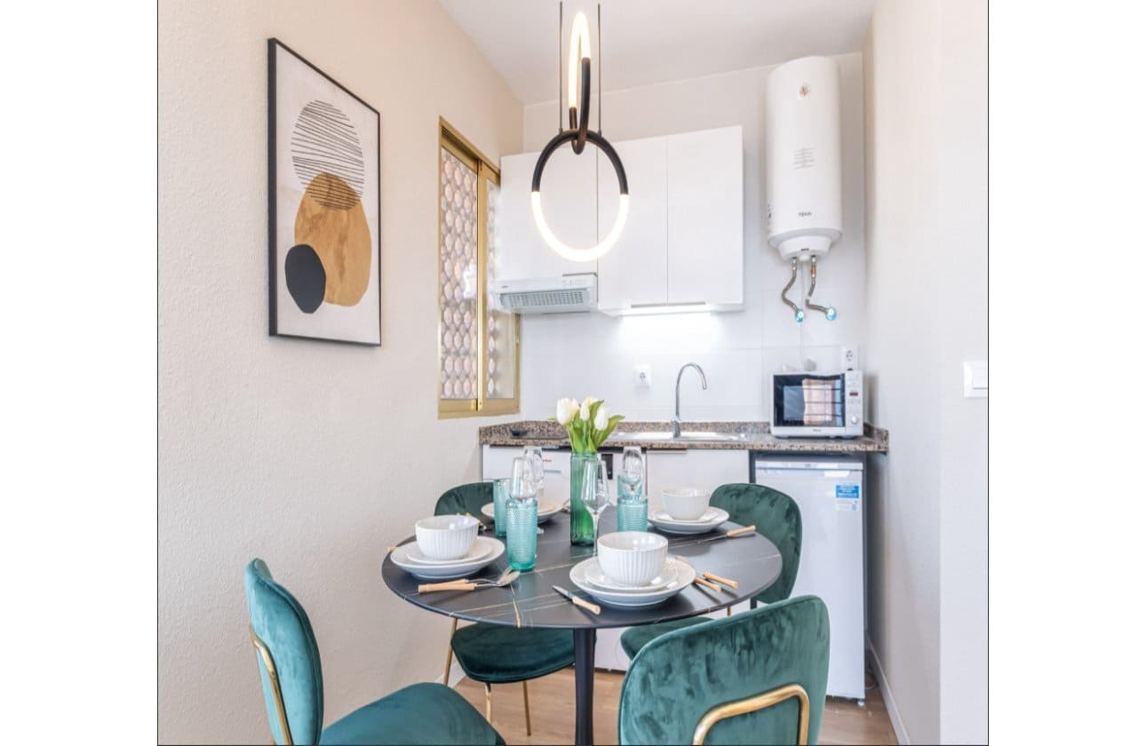 1 soveværelse Strandlejlighed til salg i Benidorm med swimmingpool - € 199.000 (Ref: 9569101)