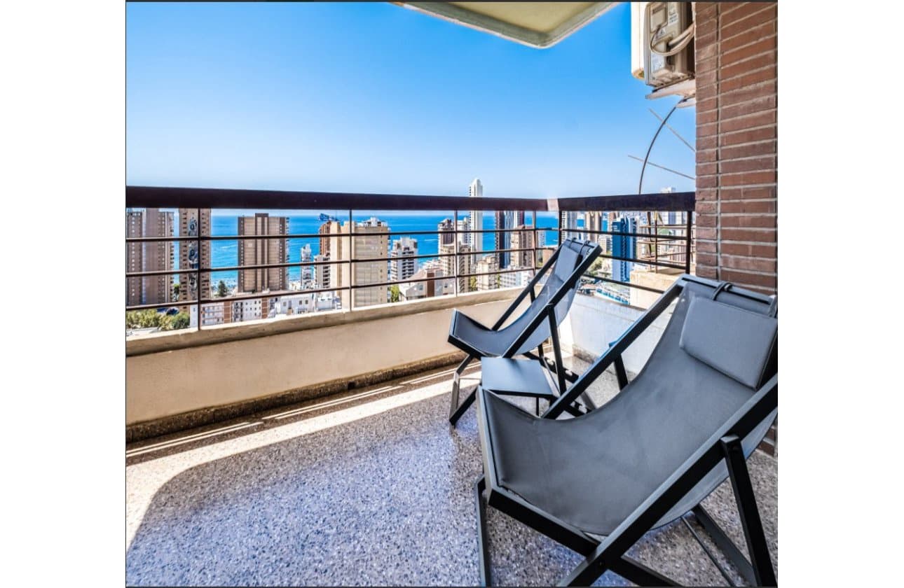 1 soveværelse Strandlejlighed til salg i Benidorm med swimmingpool - € 199.000 (Ref: 9569101)
