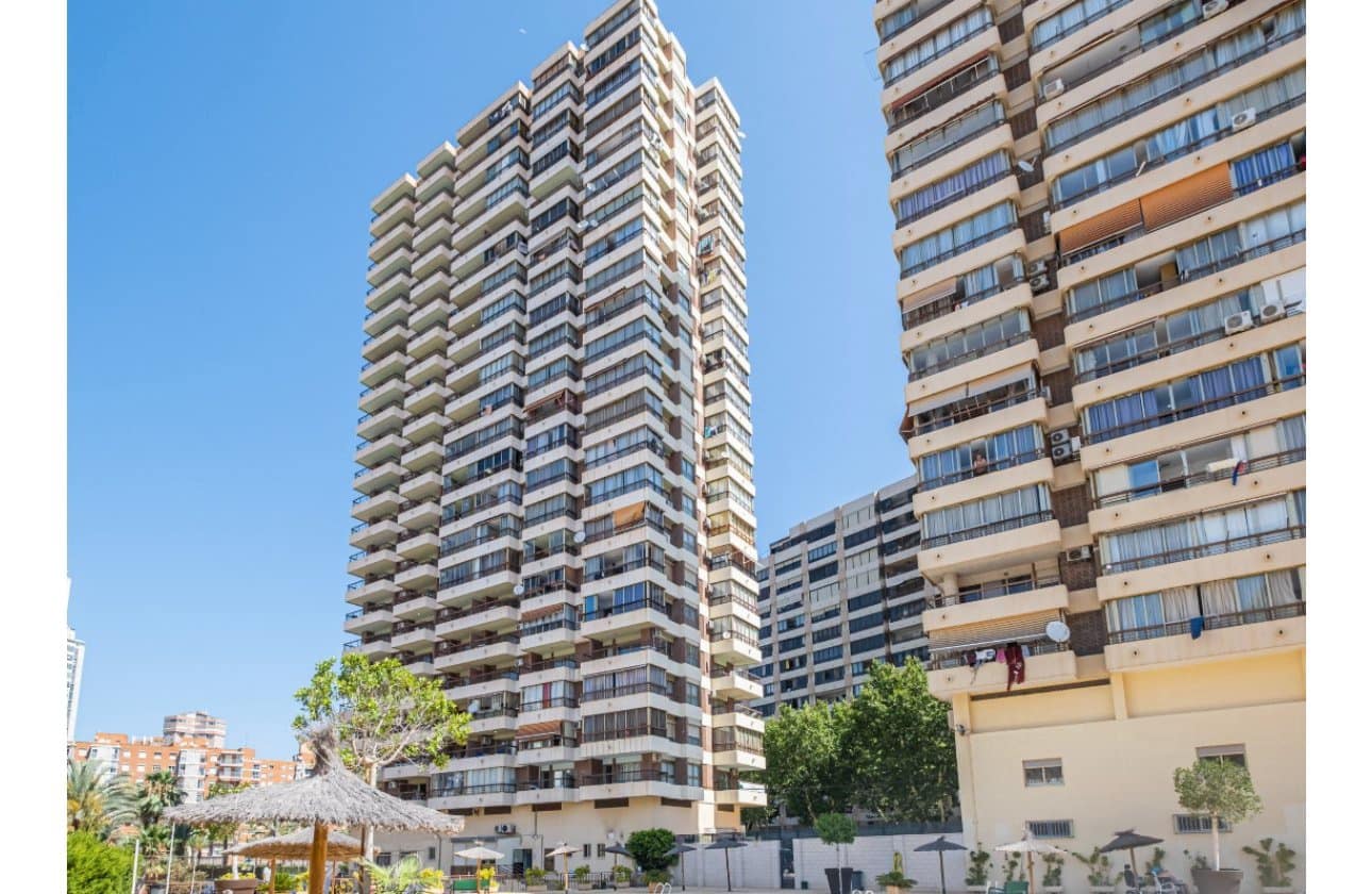 1 soveværelse Strandlejlighed til salg i Benidorm med swimmingpool - € 199.000 (Ref: 9569101)