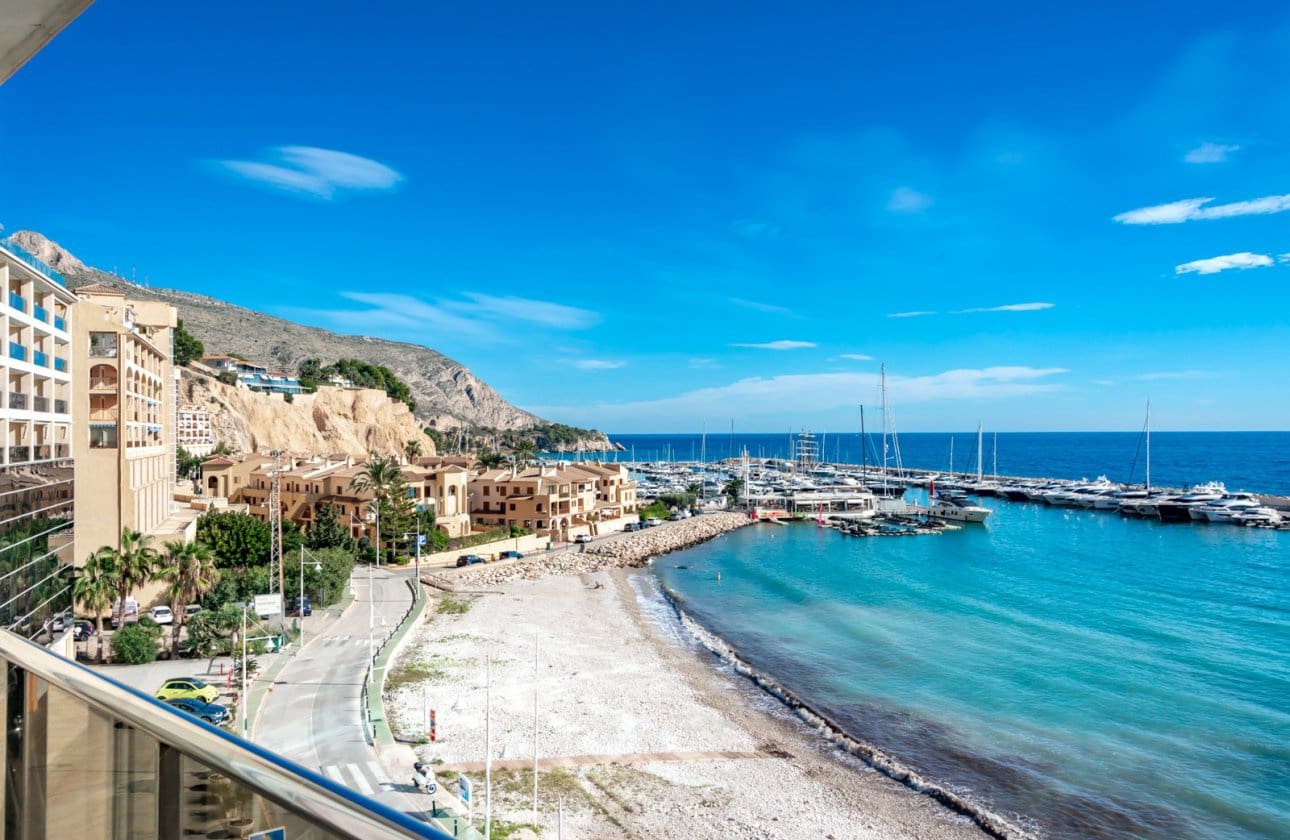 4 soveværelse Strandlejlighed til salg i Altea med swimmingpool - € 680.000 (Ref: 9569102)