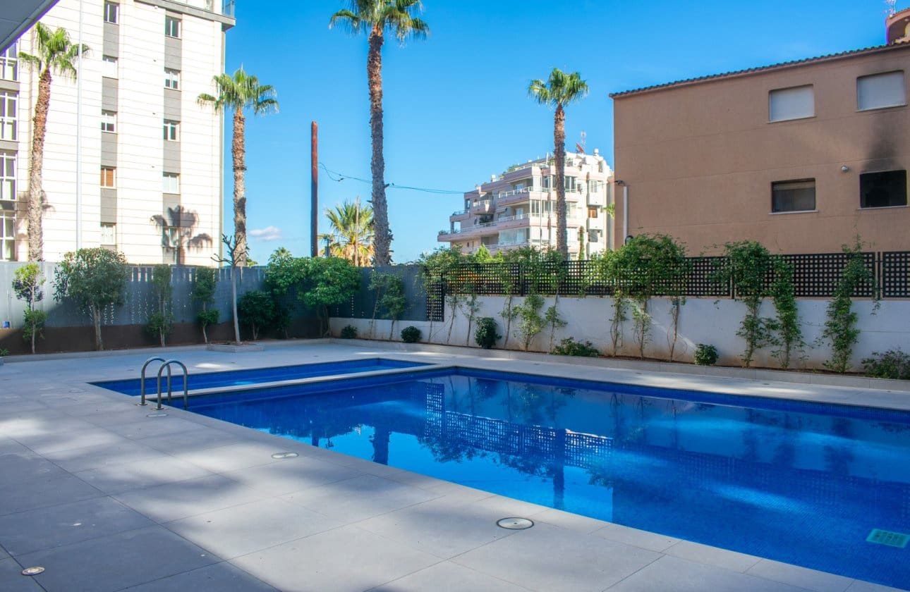 2 soveværelse Strandlejlighed til salg i Calpe / Calp med swimmingpool - € 525.000 (Ref: 9569103)