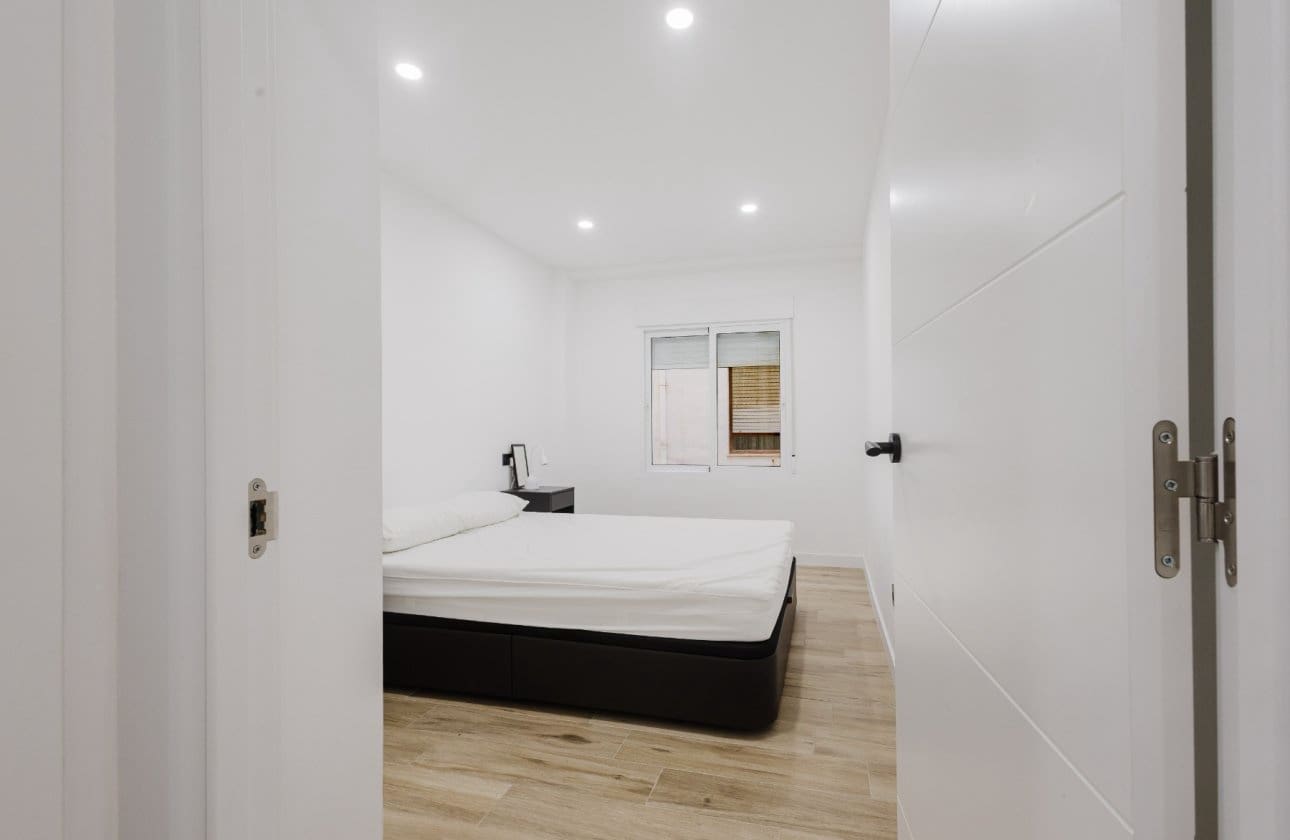 3 soverom Strandleiligheter til salgs i Torrevieja med svømmebasseng - € 289 000 (Ref: 9569105)