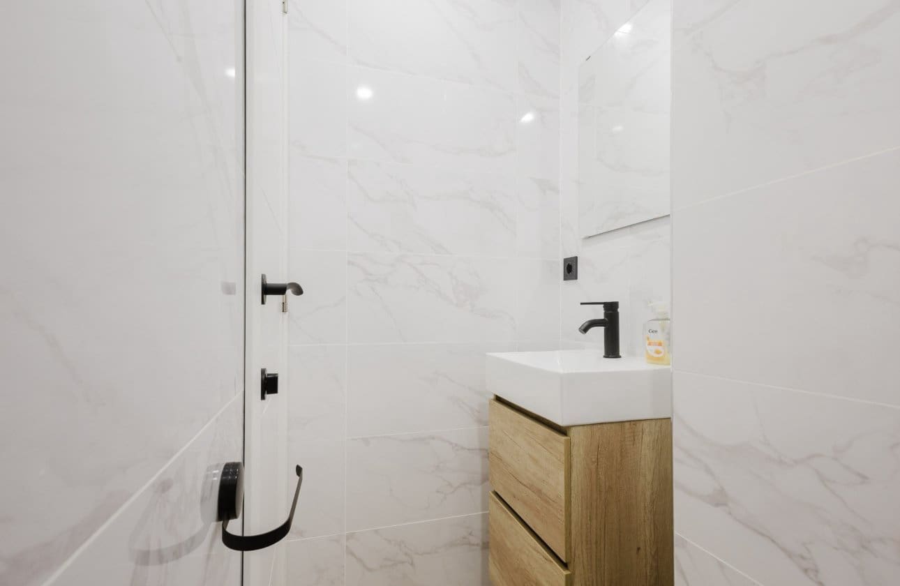 3 soverom Strandleiligheter til salgs i Torrevieja med svømmebasseng - € 289 000 (Ref: 9569105)