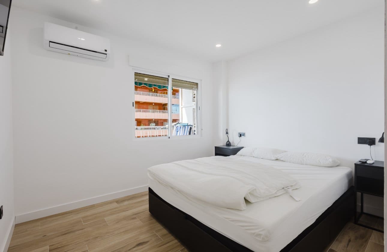 3 soverom Strandleiligheter til salgs i Torrevieja med svømmebasseng - € 289 000 (Ref: 9569105)