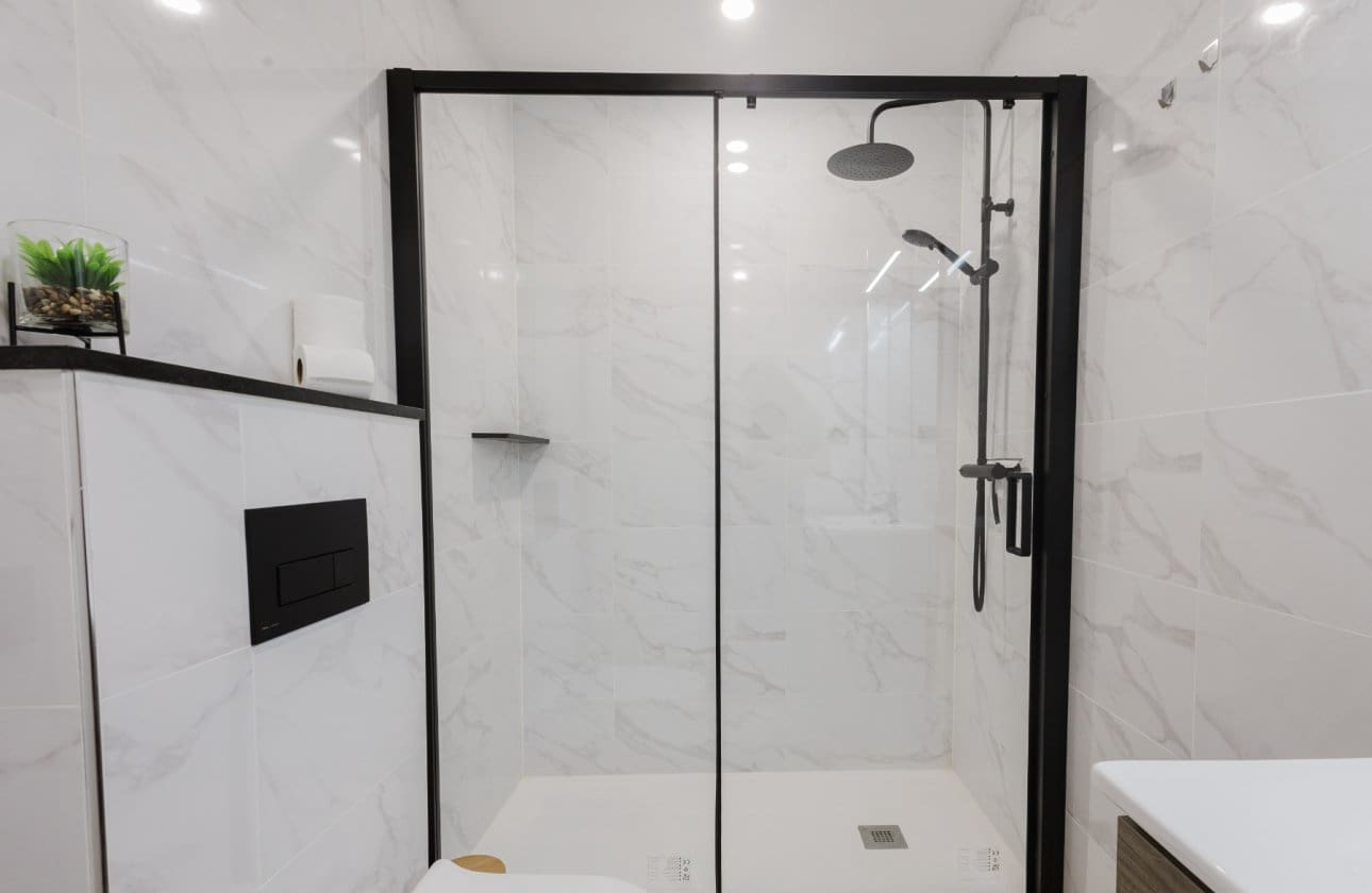 3 soverom Strandleiligheter til salgs i Torrevieja med svømmebasseng - € 289 000 (Ref: 9569105)