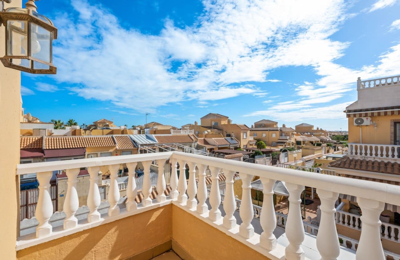 5 soveværelse Lejlighed til salg i Ciudad Quesada med swimmingpool - € 276.000 (Ref: 9583114)