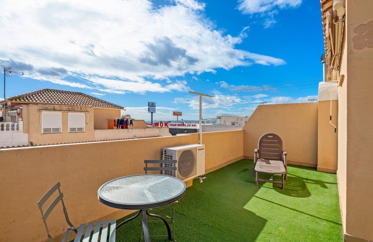 5 soveværelse Lejlighed til salg i Ciudad Quesada med swimmingpool - € 276.000 (Ref: 9583114)