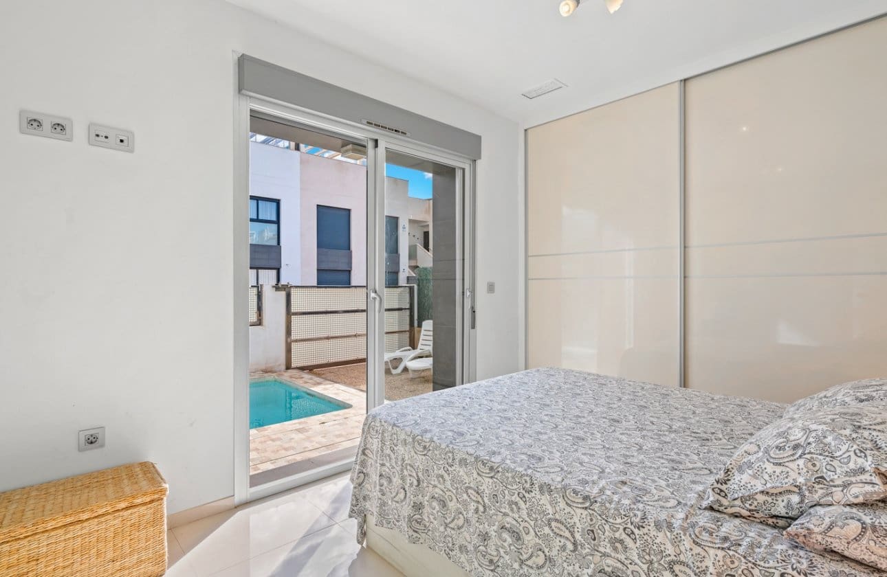 3 makuuhuone Huvila myytävänä paikassa Ciudad Quesada mukana uima-altaan - 425 000 € (Ref: 9583115)