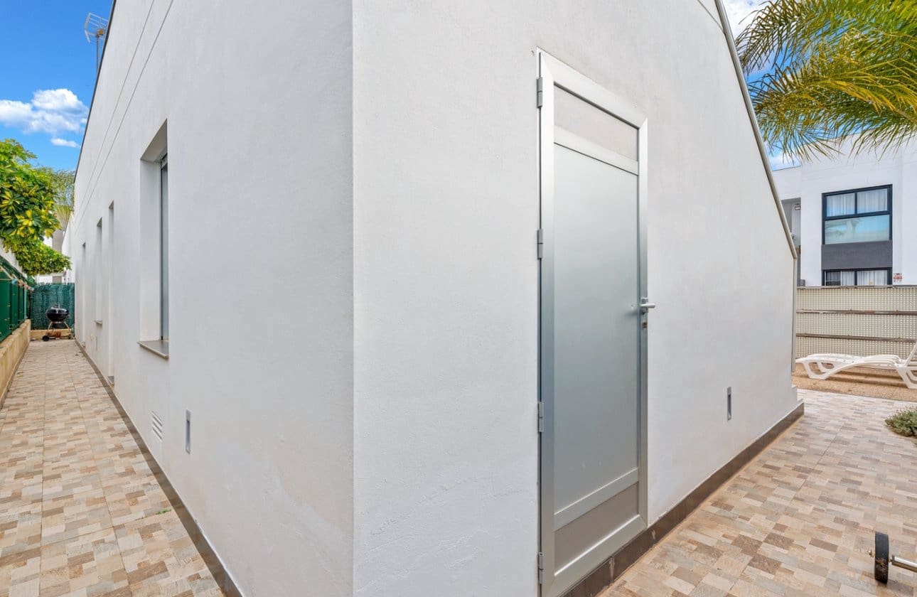 3 makuuhuone Huvila myytävänä paikassa Ciudad Quesada mukana uima-altaan - 425 000 € (Ref: 9583115)