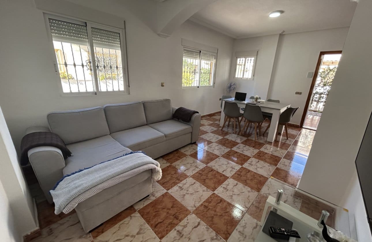2 slaapkamer Huis te koop in Cabo Roig met zwembad - € 240.000 (Ref: 9583116)