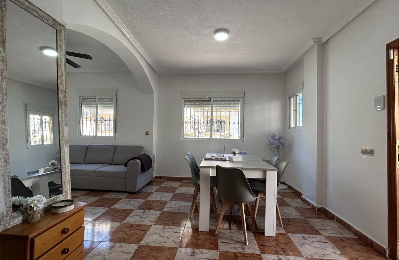 2 slaapkamer Huis te koop in Cabo Roig met zwembad - € 240.000 (Ref: 9583116)