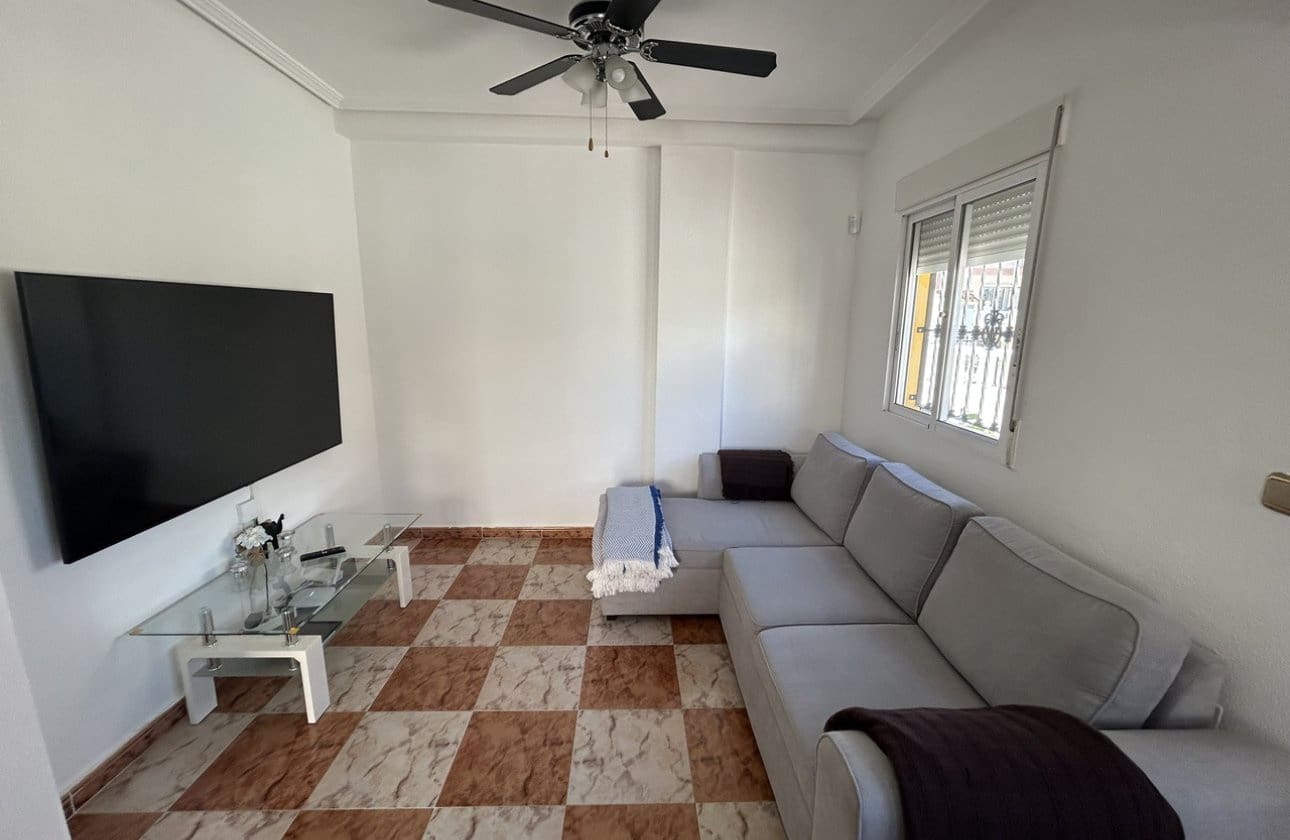 2 slaapkamer Huis te koop in Cabo Roig met zwembad - € 240.000 (Ref: 9583116)