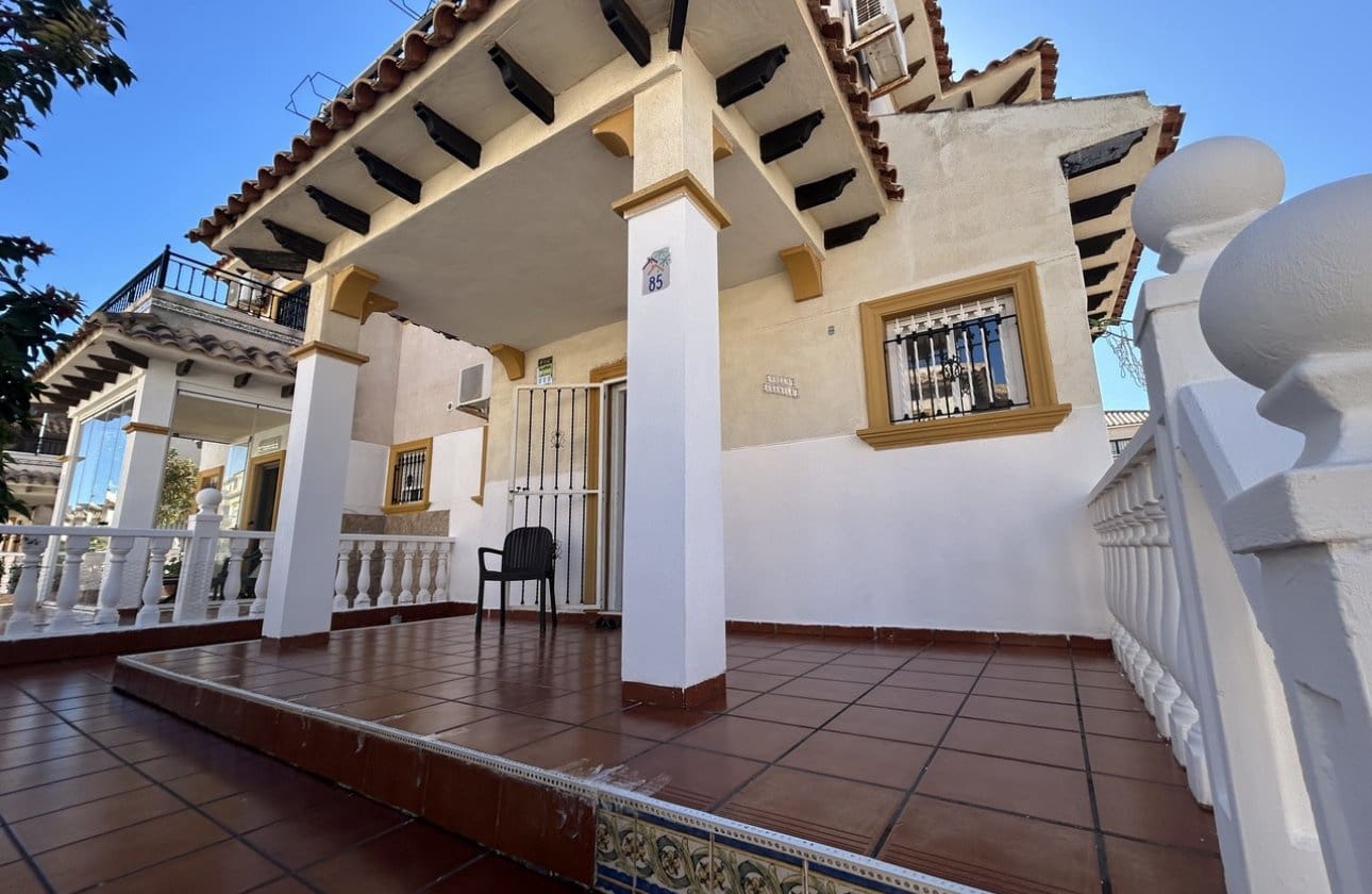 2 slaapkamer Huis te koop in Cabo Roig met zwembad - € 240.000 (Ref: 9583116)