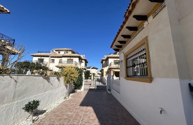 2 slaapkamer Huis te koop in Cabo Roig, Orihuela met zwembad - € 240.000 (Ref: 9583116)