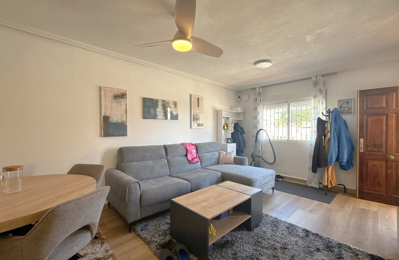 2 slaapkamer Bungalow te koop in Cabo Roig met zwembad - € 184.950 (Ref: 9591927)