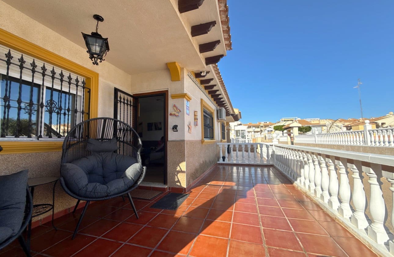 2 slaapkamer Bungalow te koop in Cabo Roig met zwembad - € 184.950 (Ref: 9591927)