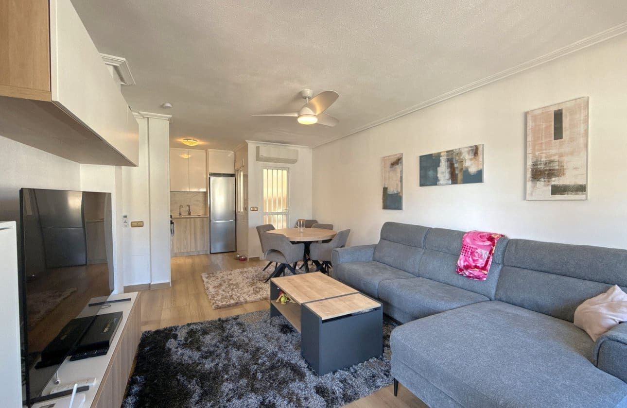 2 slaapkamer Bungalow te koop in Cabo Roig met zwembad - € 184.950 (Ref: 9591927)