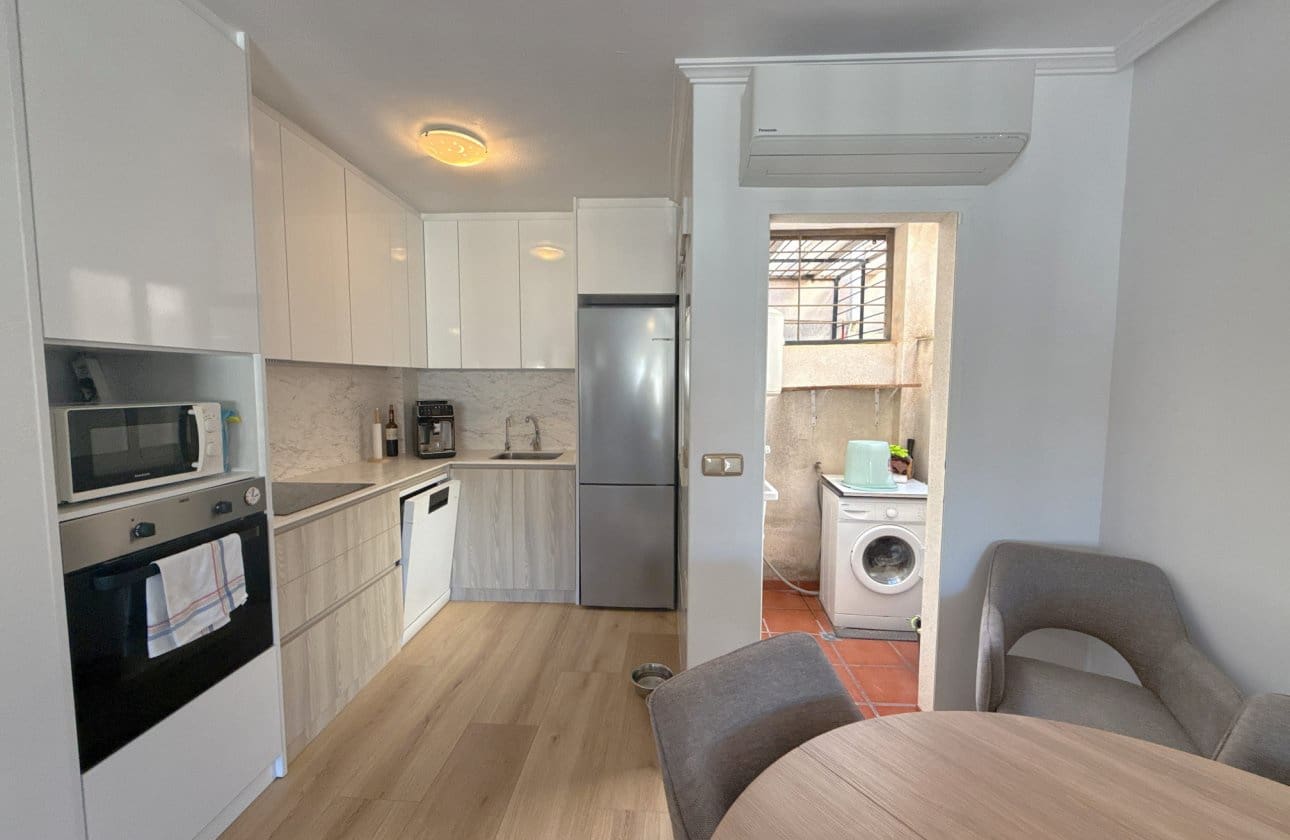 2 slaapkamer Bungalow te koop in Cabo Roig met zwembad - € 184.950 (Ref: 9591927)