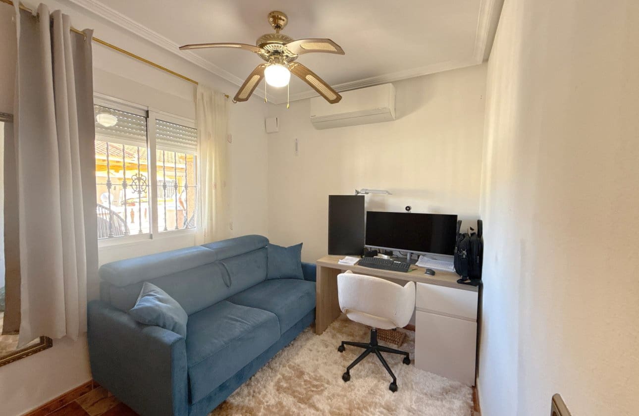 2 slaapkamer Bungalow te koop in Cabo Roig met zwembad - € 184.950 (Ref: 9591927)