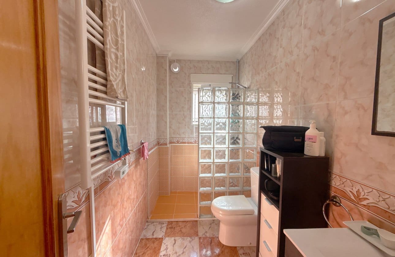 2 slaapkamer Bungalow te koop in Cabo Roig met zwembad - € 184.950 (Ref: 9591927)