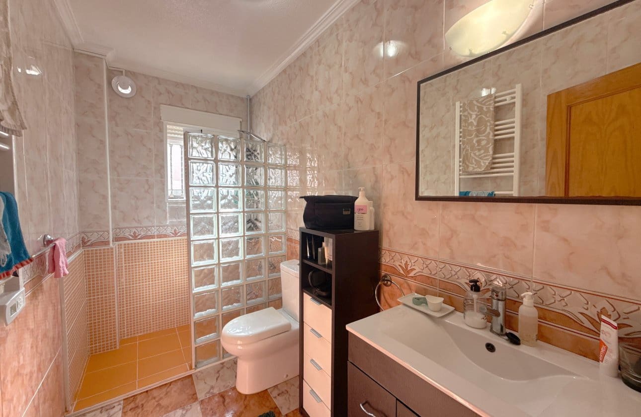 2 slaapkamer Bungalow te koop in Cabo Roig met zwembad - € 184.950 (Ref: 9591927)