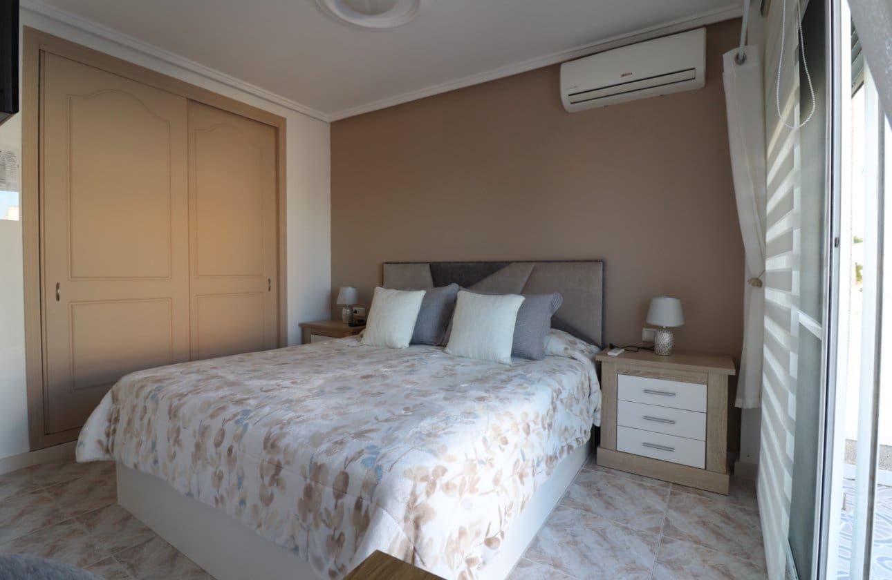 3 bedroom Villa for sale in Ciudad Quesada with pool - € 259,850 (Ref: 9591929)