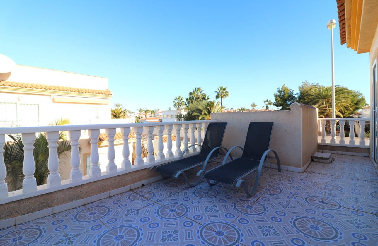 3 bedroom Villa for sale in Ciudad Quesada with pool - € 259,850 (Ref: 9591929)