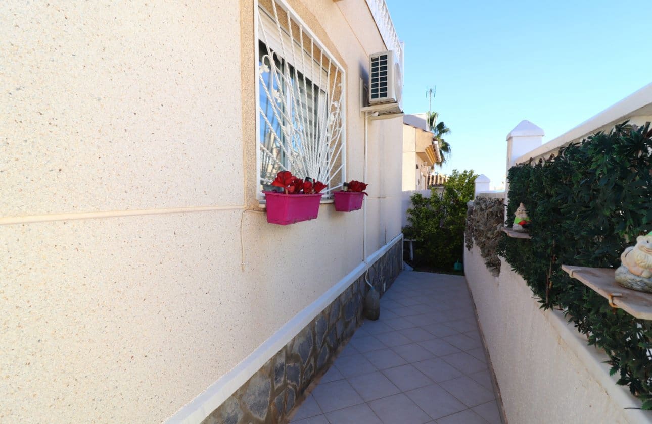 3 bedroom Villa for sale in Ciudad Quesada with pool - € 259,850 (Ref: 9591929)
