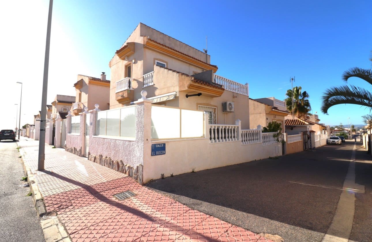 3 bedroom Villa for sale in Ciudad Quesada with pool - € 259,850 (Ref: 9591929)