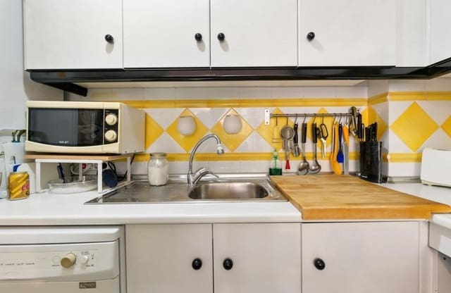 Apartamento de 3 habitaciones en Campoamor, Orihuela en venta con piscina - 240.000 € (Ref: 9591931)