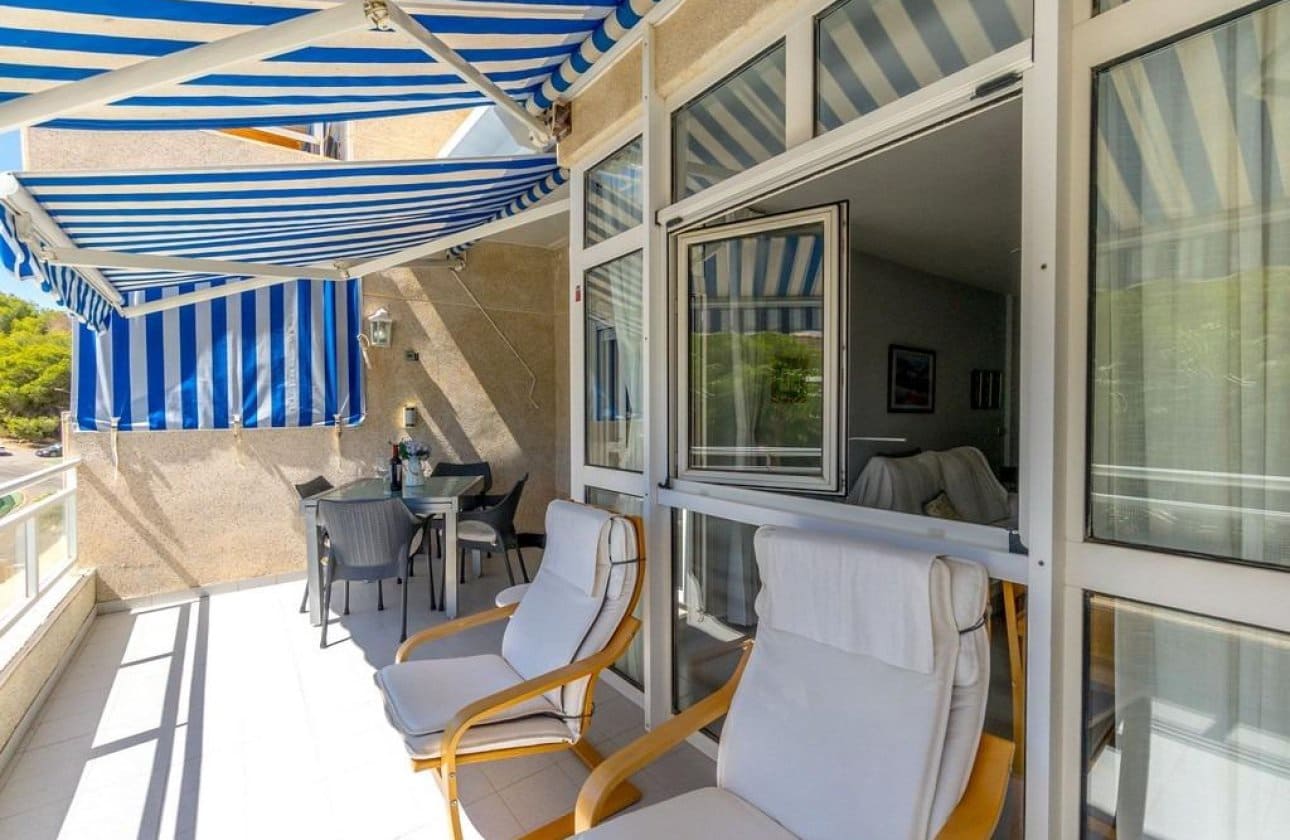 Apartamento de 3 habitaciones en Orihuela Costa en venta con piscina - 240.000 € (Ref: 9591931)