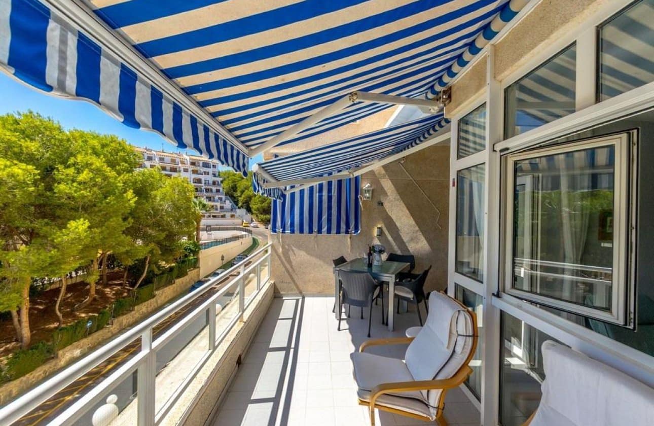 Apartamento de 3 habitaciones en Orihuela Costa en venta con piscina - 240.000 € (Ref: 9591931)