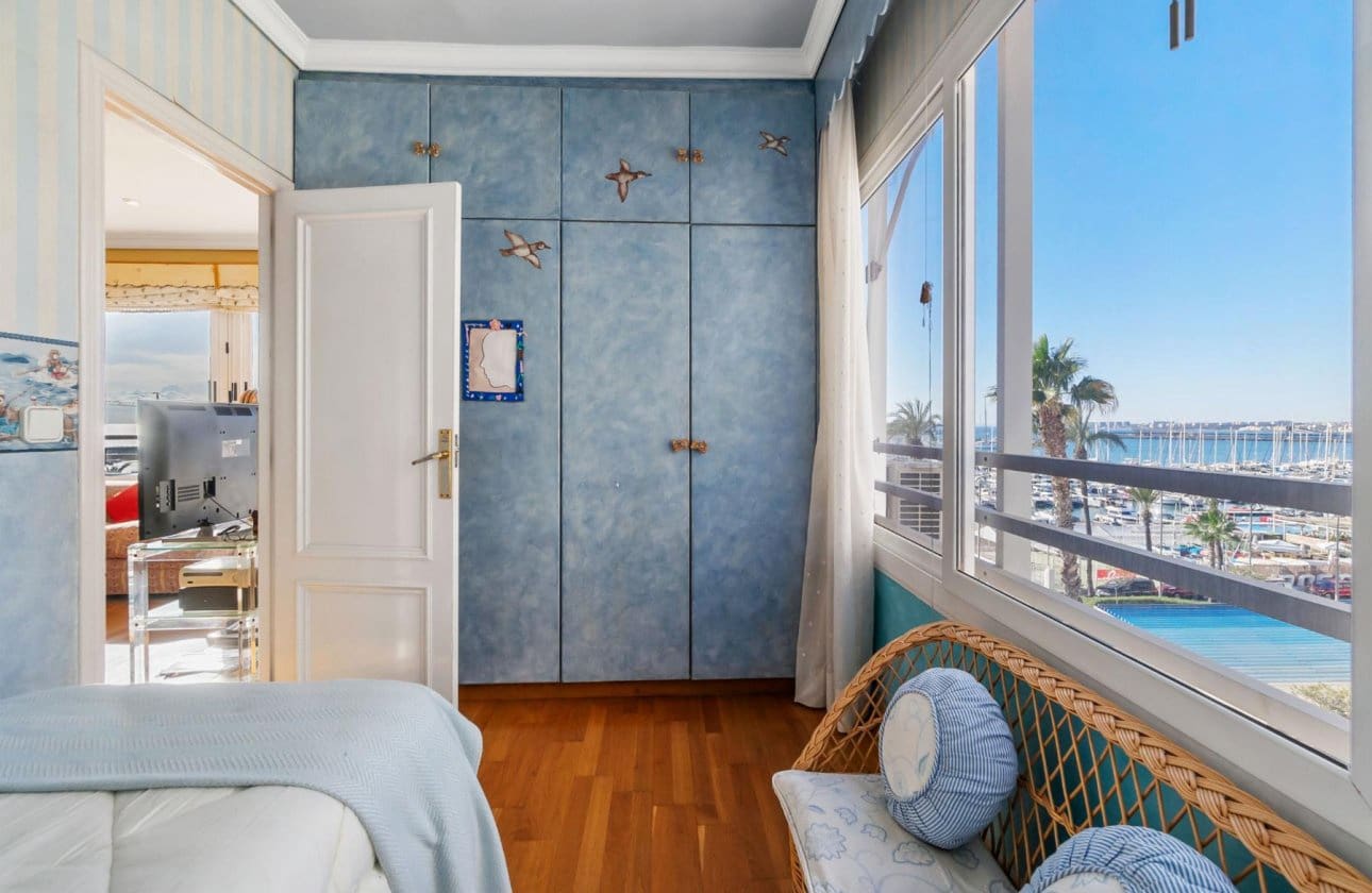 4 chambre Appartement à vendre à Torrevieja - 499 000 € (Ref: 9608334)