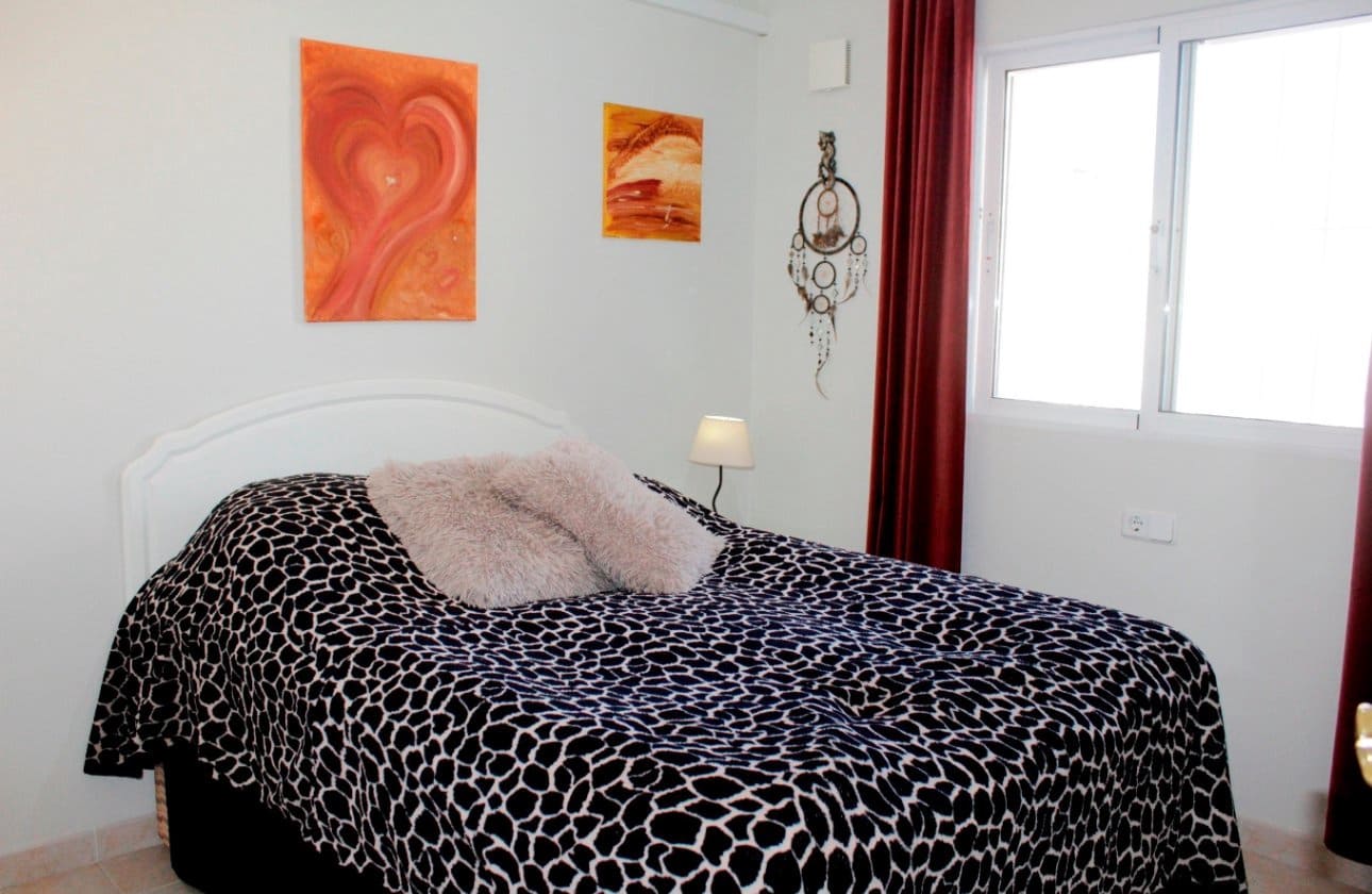 3 soverom Hus til salgs i Orihuela Costa med svømmebasseng - € 239 000 (Ref: 9619668)