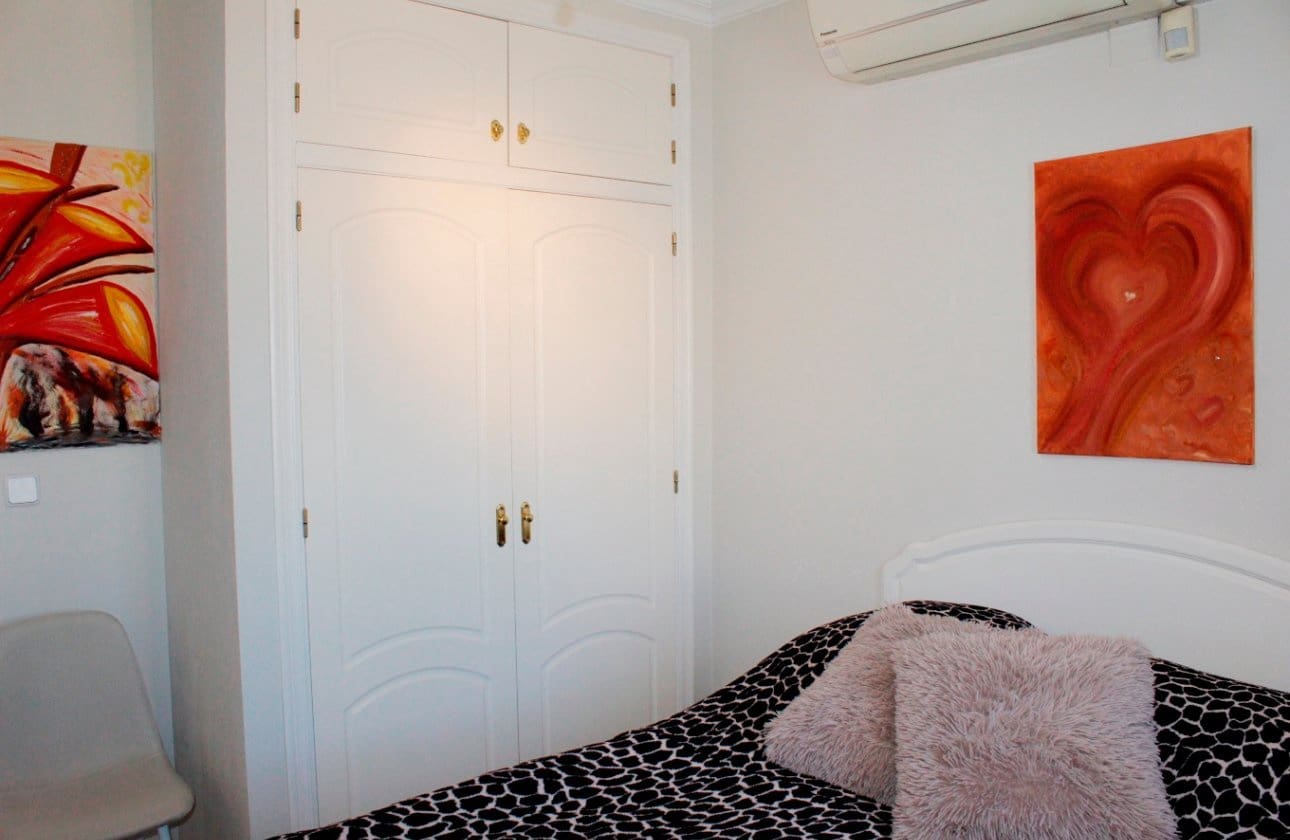 3 soverom Hus til salgs i Orihuela Costa med svømmebasseng - € 239 000 (Ref: 9619668)