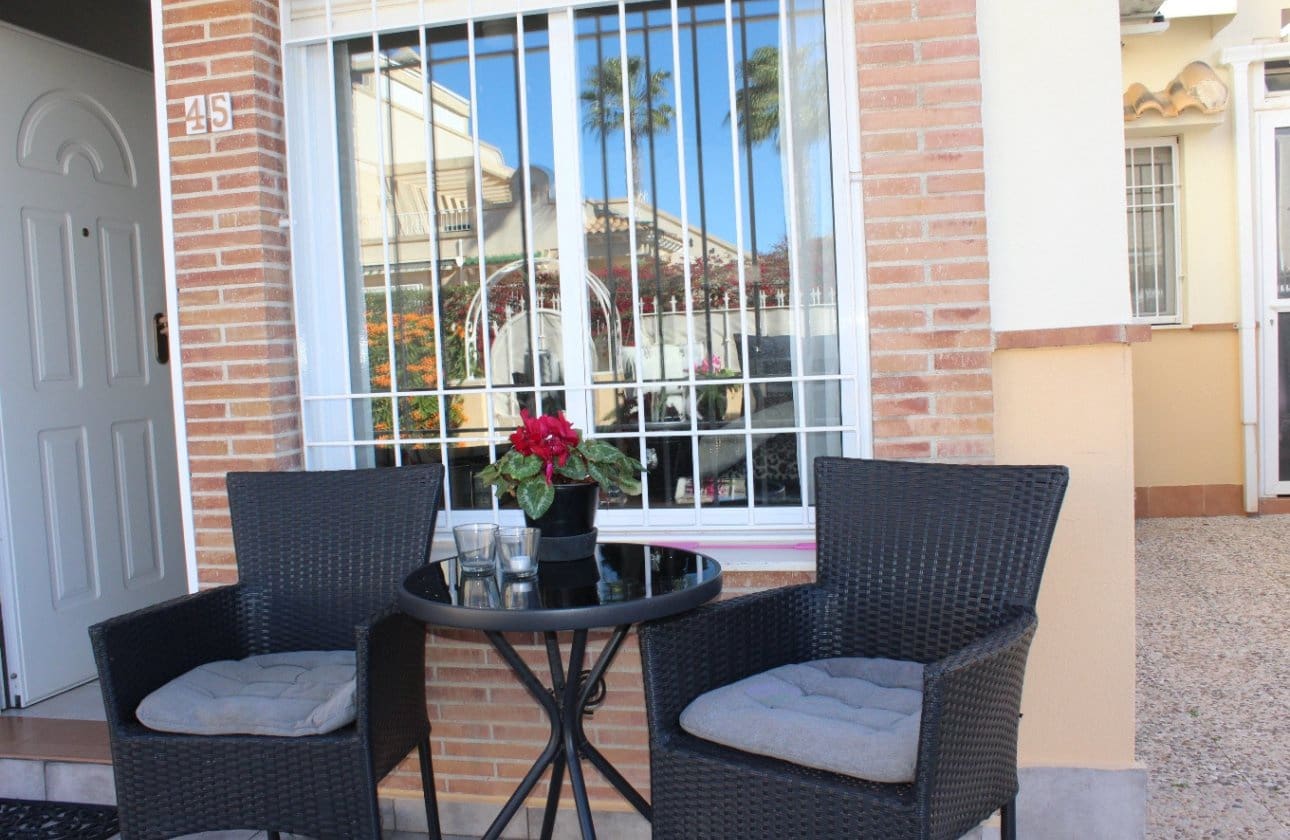 3 soverom Hus til salgs i Orihuela Costa med svømmebasseng - € 239 000 (Ref: 9619668)