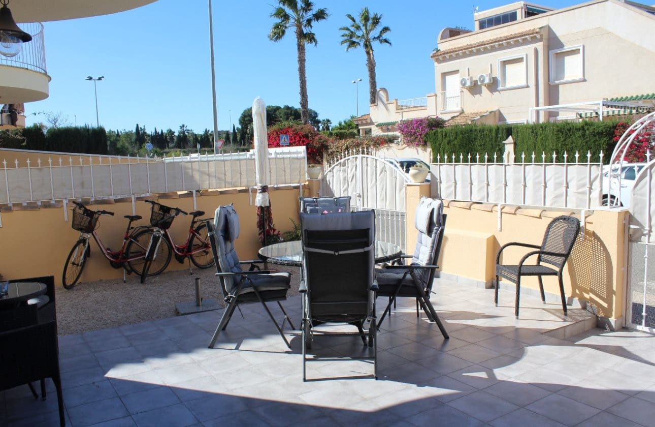 3 soverom Hus til salgs i Orihuela Costa med svømmebasseng - € 239 000 (Ref: 9619668)